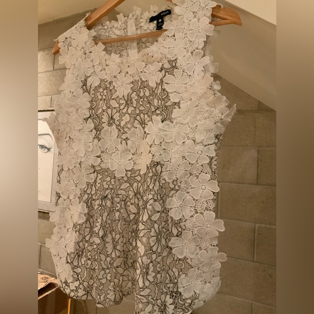 Aqua White Lace Top Sz Large